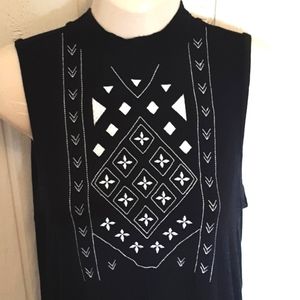 CABLE & GAUGE Elegant Embroidered Tank Women's Size Small